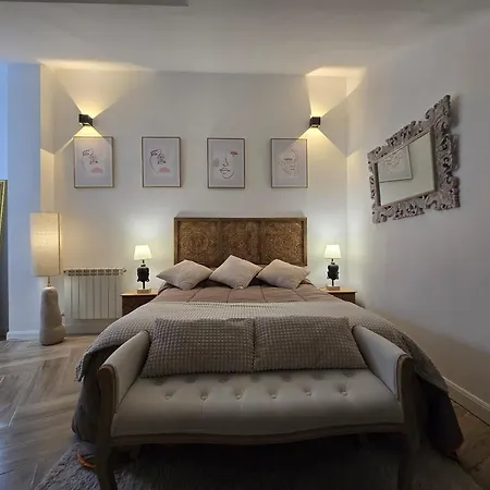 Deluxe Centrico - Grupo Rh 149 * Miengo