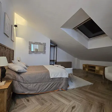 Deluxe Céntrico - Grupo Rh 149