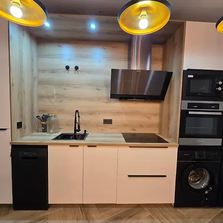 Deluxe Céntrico - Grupo Rh 149 *