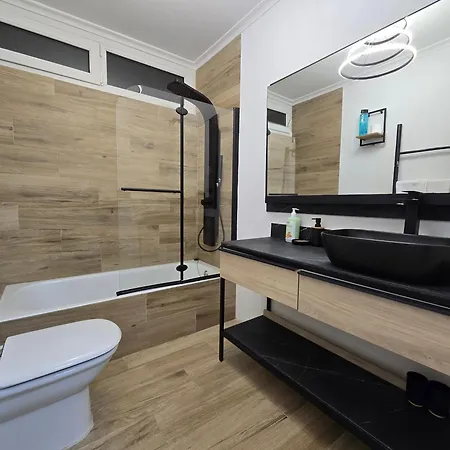 Deluxe Céntrico - Grupo Rh 149 *